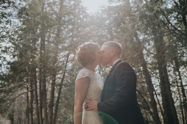 Happy one year anniversary to Rachel & Matt 💕 Last year this day couldn’t have  been any more perfect. They were so excited to get married and I’ve been able to see snippets of their life growing since.